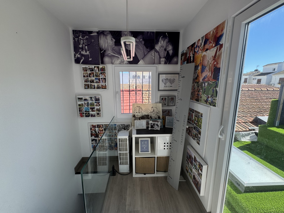 For sale - 4 Bedroom 2 Bathroom House - Townhouse in San Miguel de Salinas - San Miguel de Salinas Centro  - Alicante