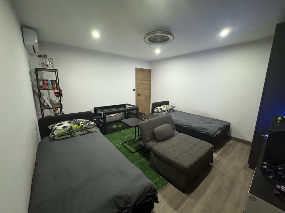 For sale - 4 Bedroom 2 Bathroom House - Townhouse in San Miguel de Salinas - San Miguel de Salinas Centro  - Alicante