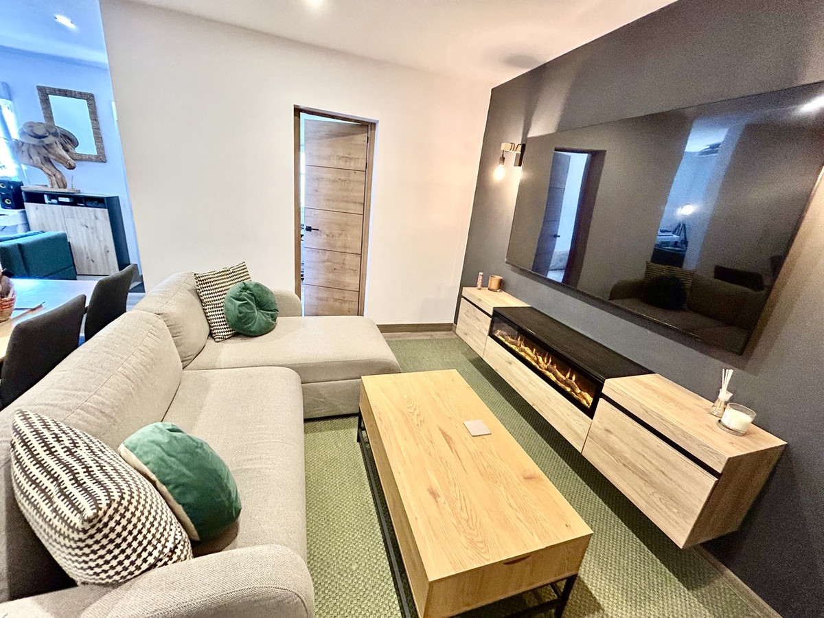 For sale - 4 Bedroom 2 Bathroom House - Townhouse in San Miguel de Salinas - San Miguel de Salinas Centro  - Alicante