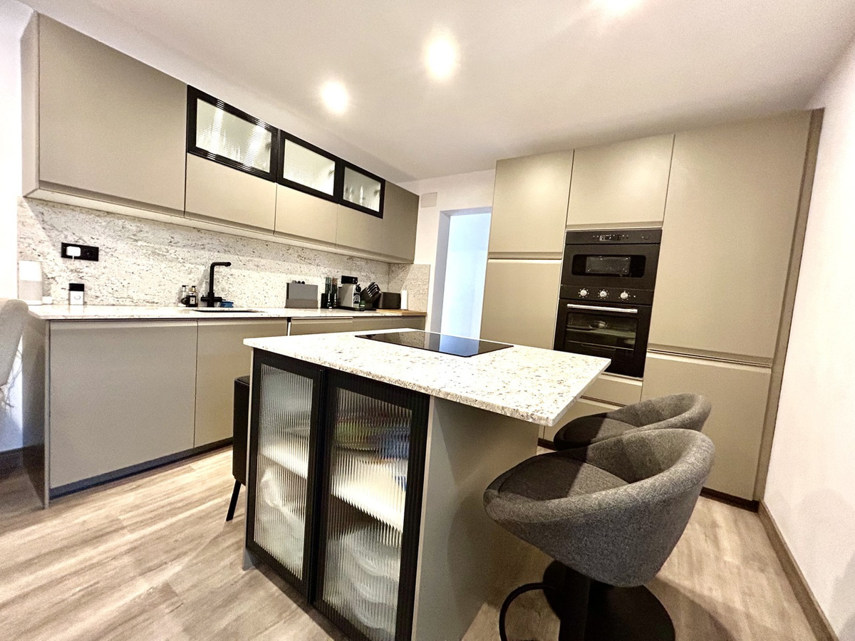 For sale - 4 Bedroom 2 Bathroom House - Townhouse in San Miguel de Salinas - San Miguel de Salinas Centro  - Alicante