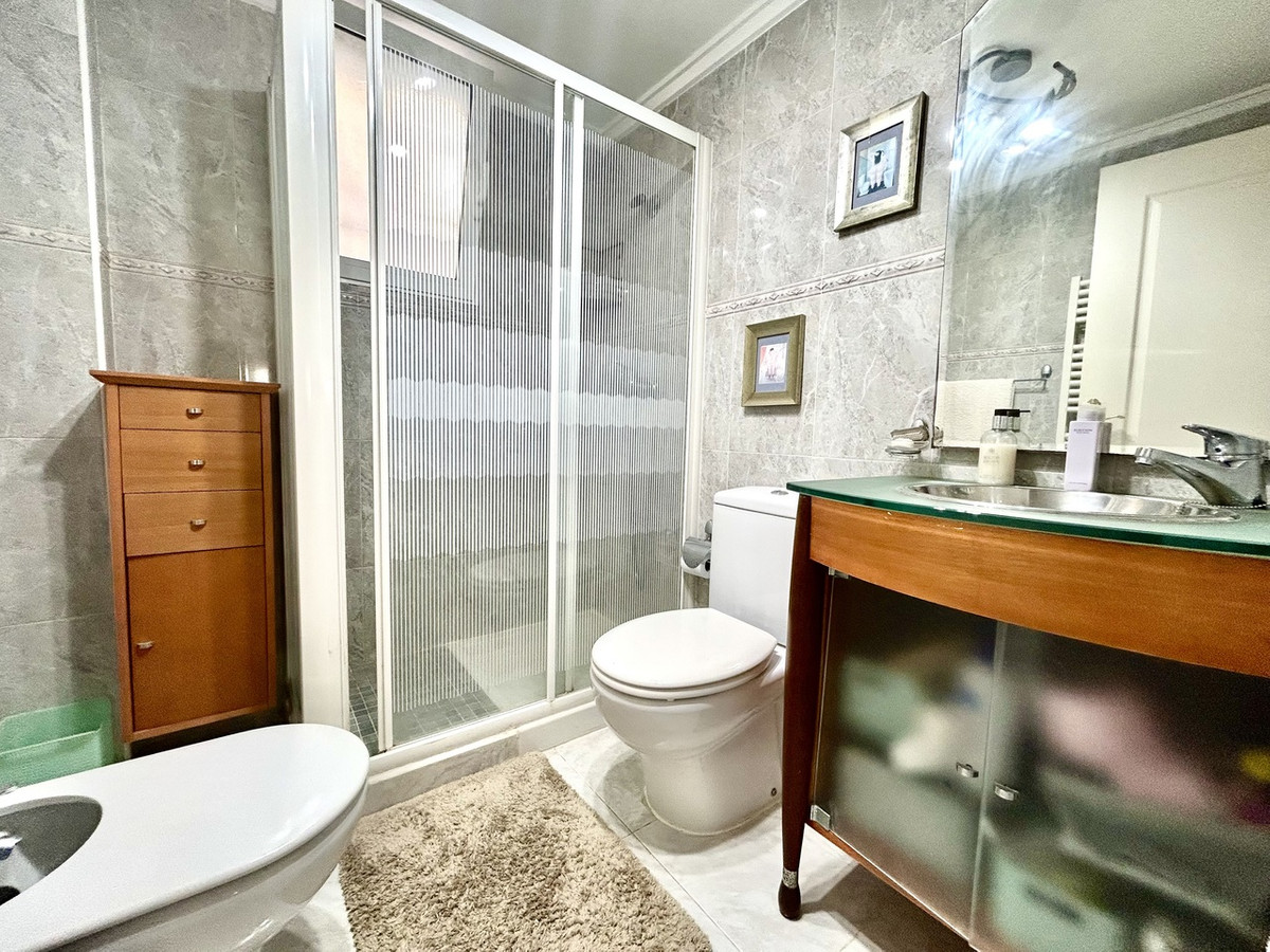 For sale - 4 Bedroom 3 Bathroom House - Detached Villa in Pilar de la Horadada - Pinar de Campoverde  - Alicante