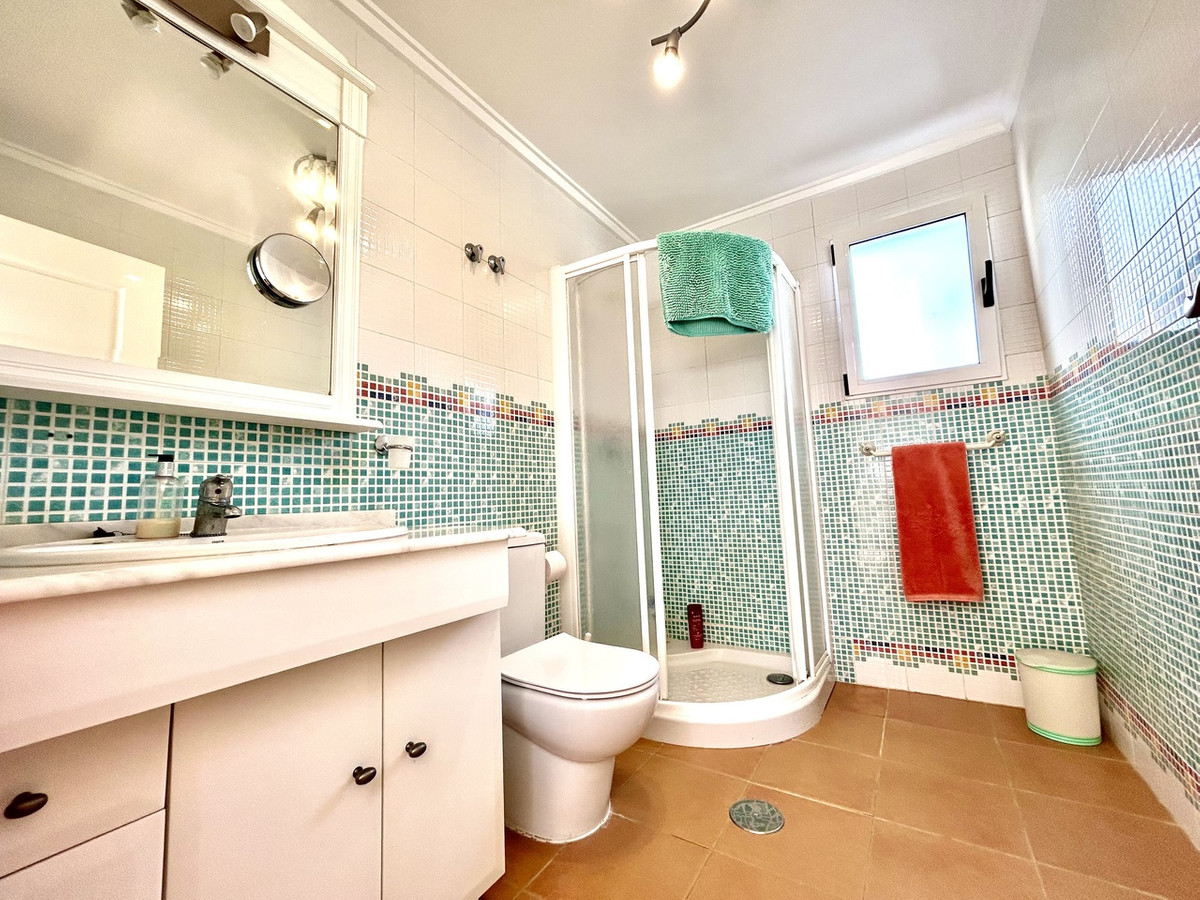 For sale - 4 Bedroom 3 Bathroom House - Detached Villa in Pilar de la Horadada - Pinar de Campoverde  - Alicante