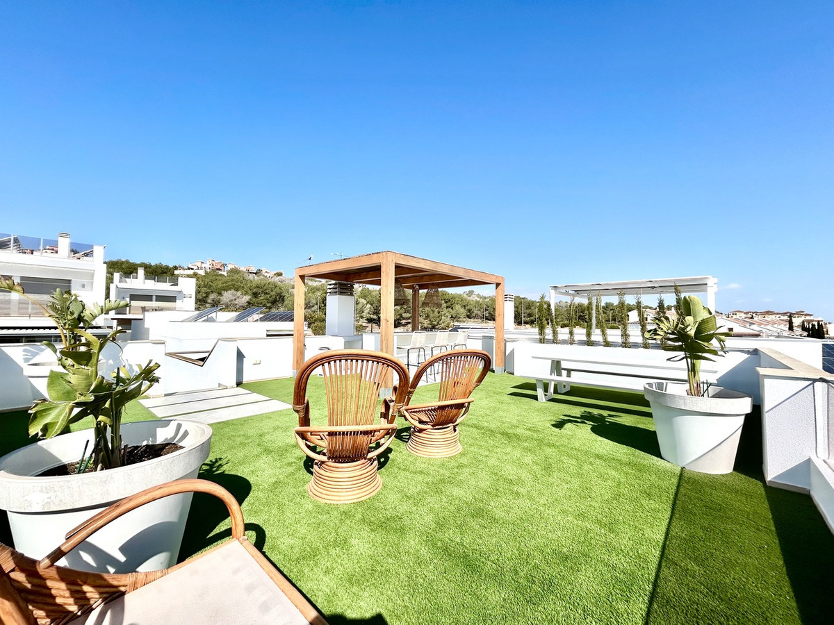 For sale - 4 Bedroom 3 Bathroom House - Detached Villa in San Miguel de Salinas - San Miguel de Salinas Centro  - Alicante