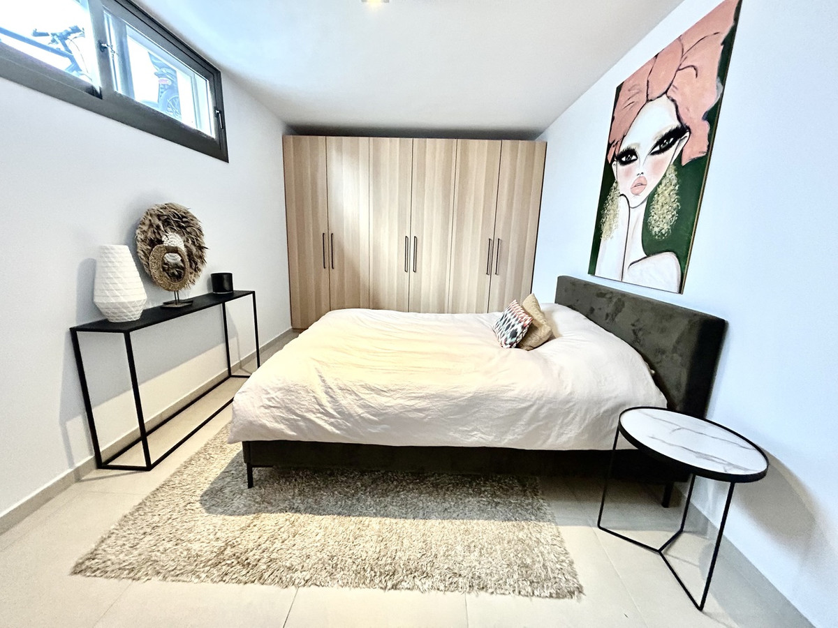 For sale - 4 Bedroom 3 Bathroom House - Detached Villa in San Miguel de Salinas - San Miguel de Salinas Centro  - Alicante