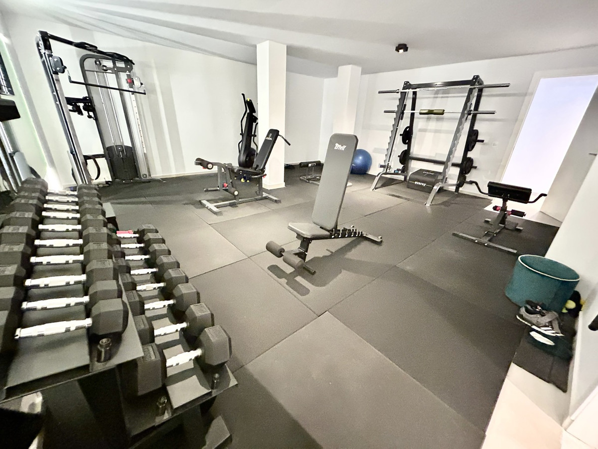 For sale - 4 Bedroom 3 Bathroom House - Detached Villa in San Miguel de Salinas - San Miguel de Salinas Centro  - Alicante