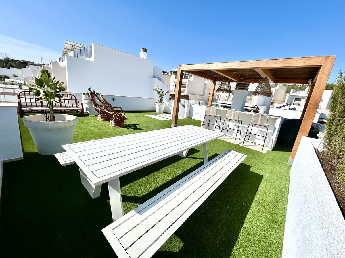 For sale - 4 Bedroom 3 Bathroom House - Detached Villa in San Miguel de Salinas - San Miguel de Salinas Centro  - Alicante