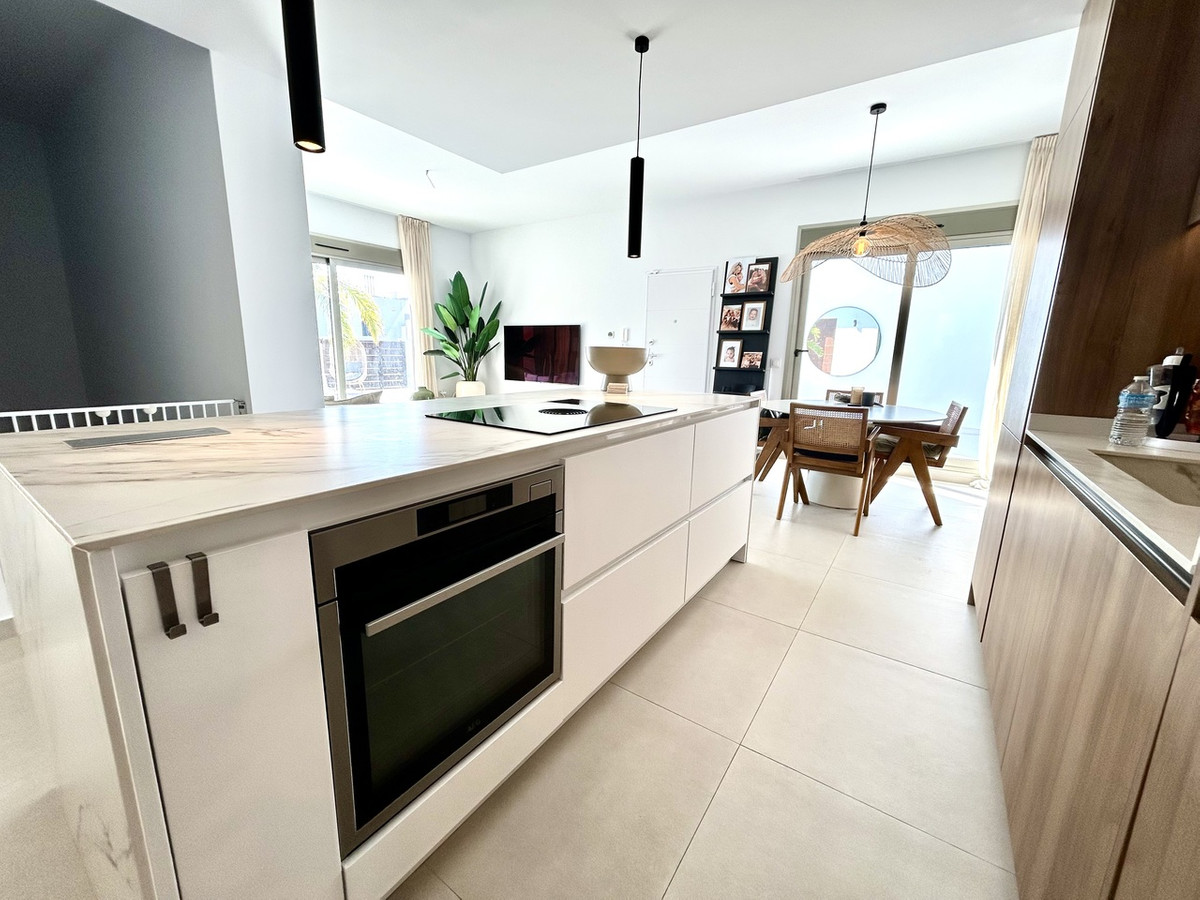 For sale - 4 Bedroom 3 Bathroom House - Detached Villa in San Miguel de Salinas - San Miguel de Salinas Centro  - Alicante