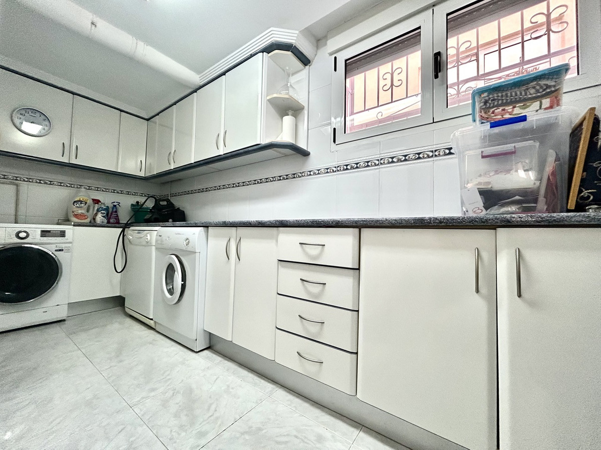 For sale - 4 Bedroom 3 Bathroom House - Detached Villa in Pilar de la Horadada - Pinar de Campoverde  - Alicante