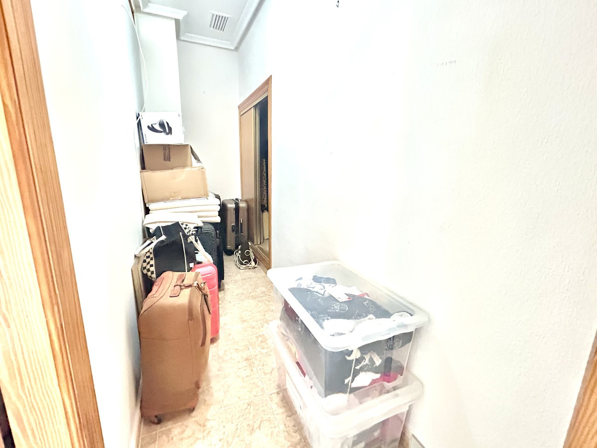 For sale - 4 Bedroom 4 Bathroom House - Detached Villa in Catral - Catral Centro  - Alicante