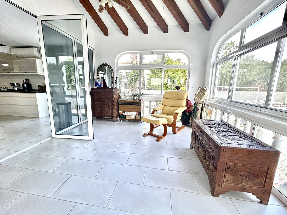 For sale - 4 Bedroom 4 Bathroom House - Detached Villa in Catral - Catral Centro  - Alicante