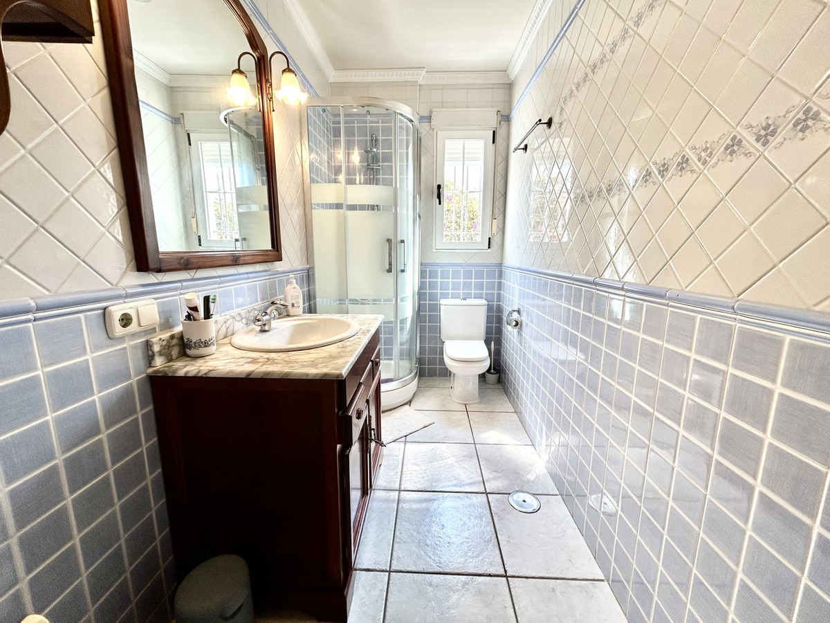 For sale - 6 Bedroom 5 Bathroom House - Detached Villa in Torrevieja - La Mata  - Alicante