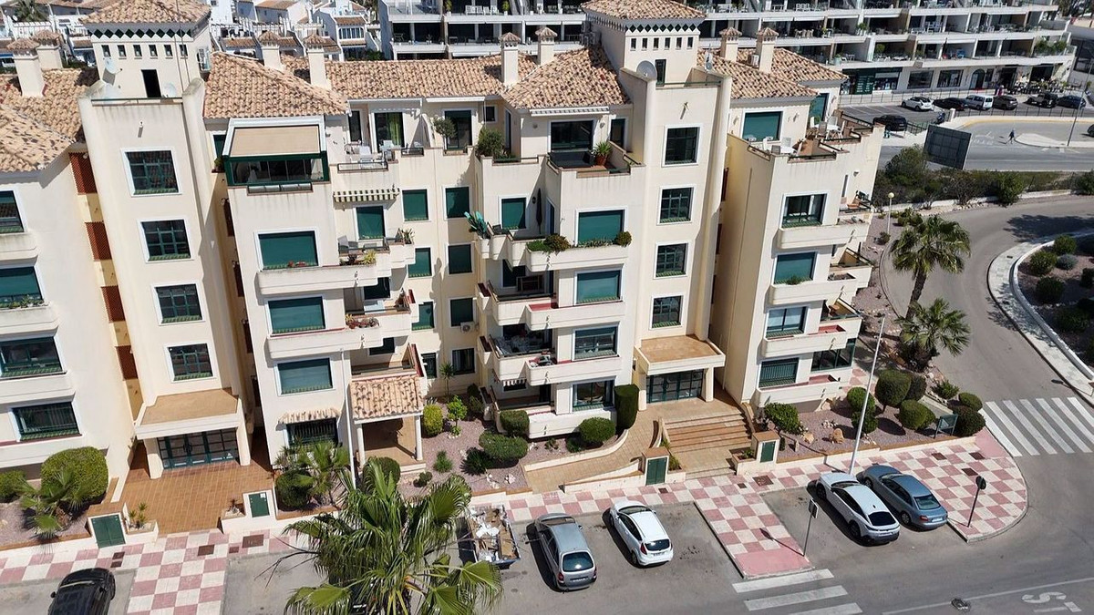 For sale - 2 Bedroom 2 Bathroom Apartment - Ground Floor Apartment in Orihuela - Campoamor R-5  - Alicante