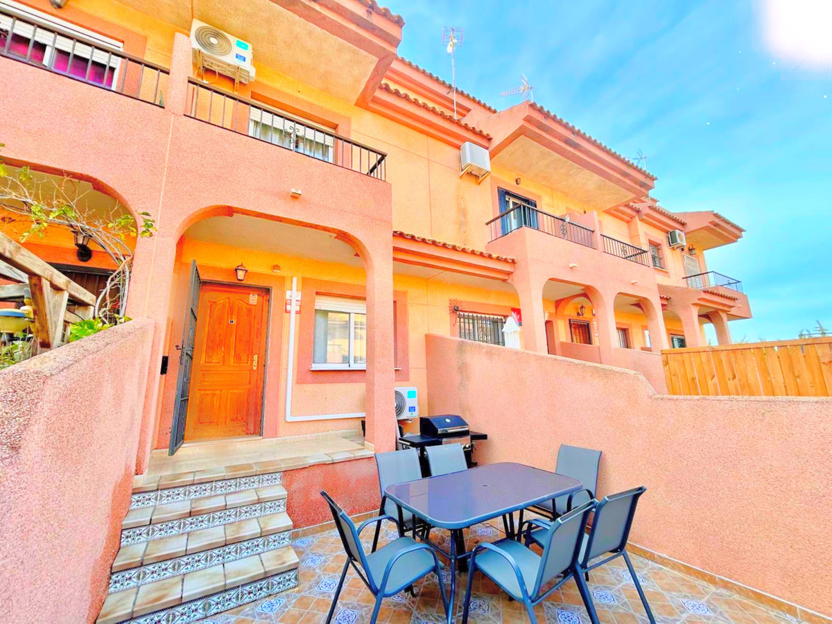 For sale - 4 Bedroom 2 Bathroom House - Townhouse in San Pedro del Pinatar - San Pedro del Pinatar Centro  - Murcia