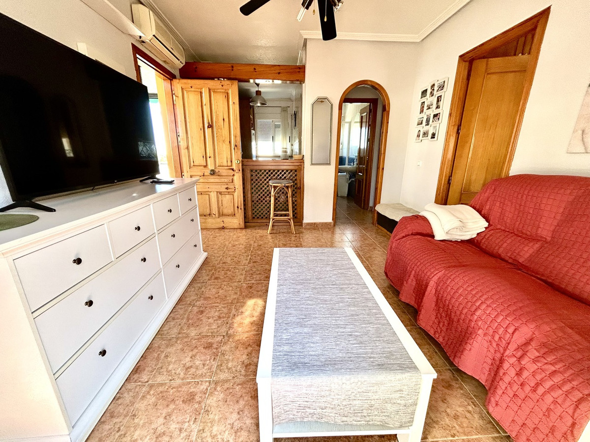 For sale - 2 Bedroom 1 Bathroom Apartment - Top Floor Apartment in Orihuela - Punta Prima  - Alicante