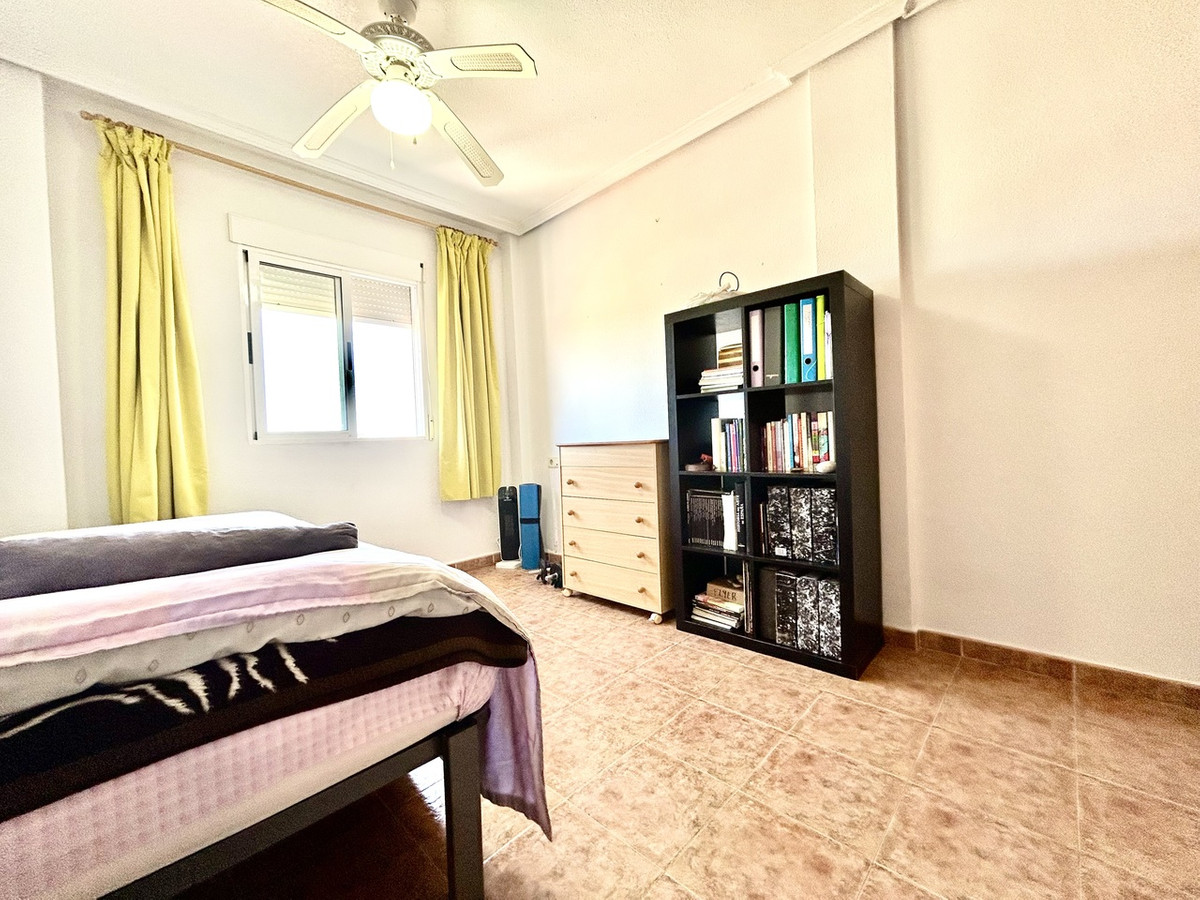 For sale - 2 Bedroom 1 Bathroom Apartment - Top Floor Apartment in Orihuela - Punta Prima  - Alicante