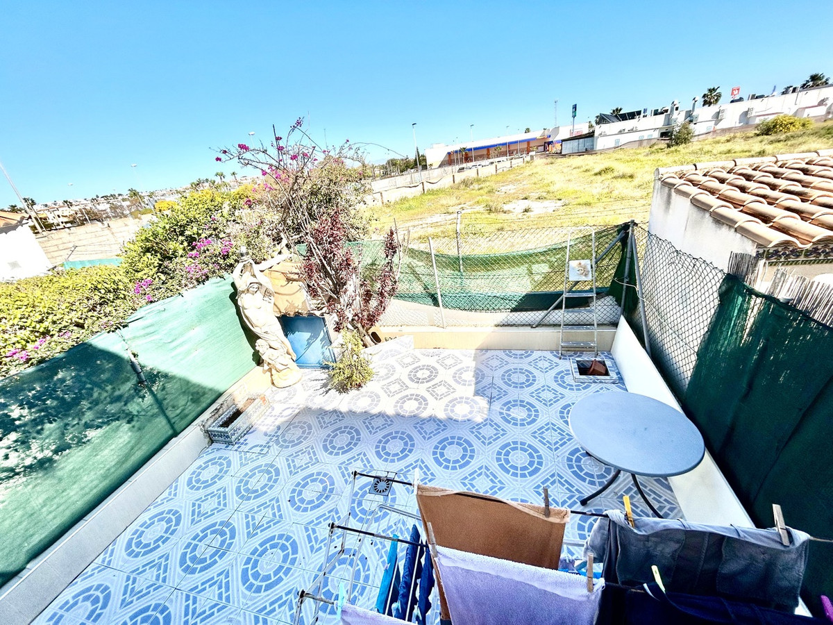For sale - 2 Bedroom 1 Bathroom Apartment - Top Floor Apartment in Orihuela - Punta Prima  - Alicante
