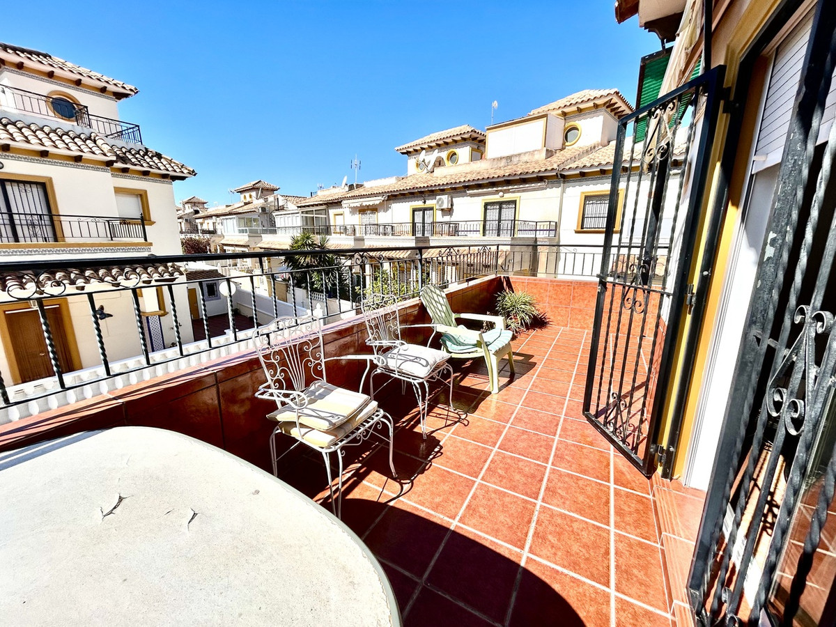 For sale - 2 Bedroom 1 Bathroom Apartment - Top Floor Apartment in Orihuela - Punta Prima  - Alicante