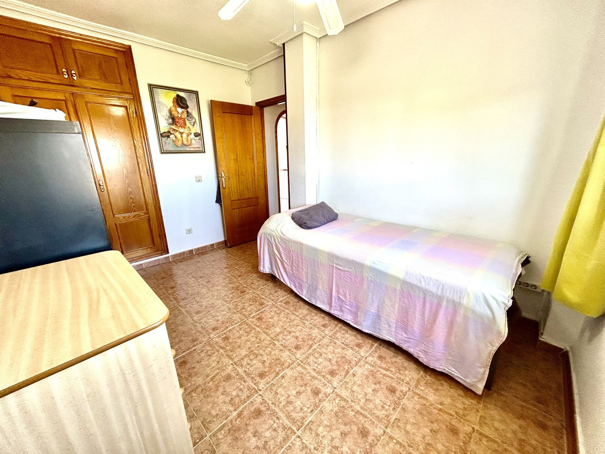 For sale - 2 Bedroom 1 Bathroom Apartment - Top Floor Apartment in Orihuela - Punta Prima  - Alicante