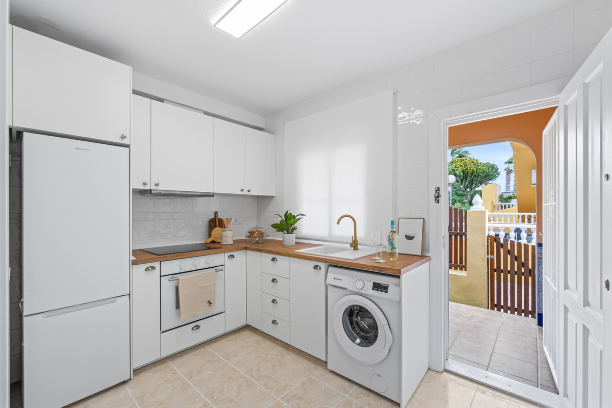 For sale - 2 Bedroom 2 Bathroom House - Townhouse in Orihuela - Playa Flamenca  - Alicante