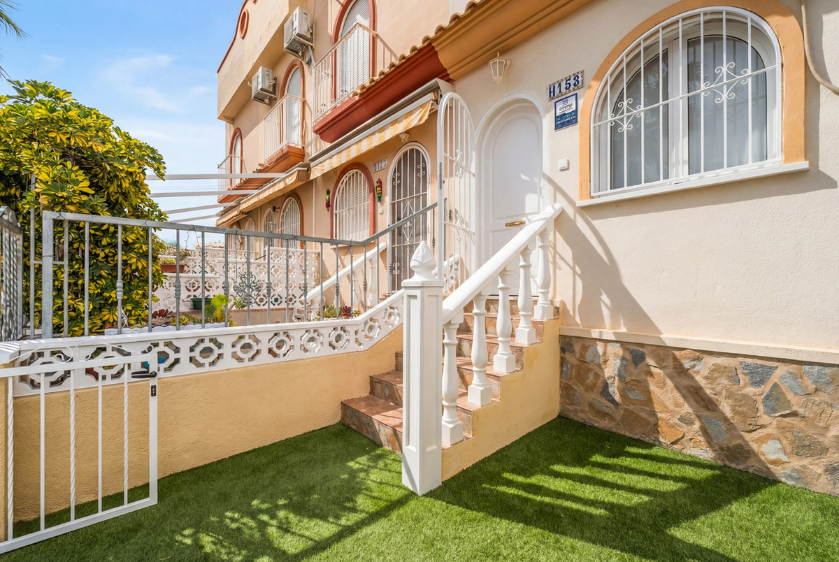 For sale - 2 Bedroom 2 Bathroom House - Townhouse in Orihuela - Playa Flamenca  - Alicante