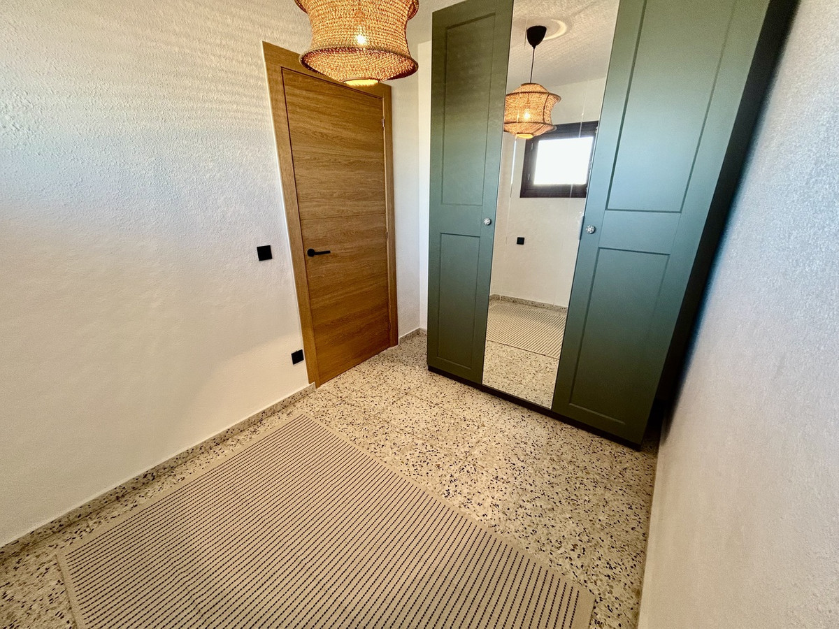 For sale - 2 Bedroom 1 Bathroom Apartment - Middle Floor Apartment in Guardamar del Segura - Guardamar del Segura Centro  - Alicante