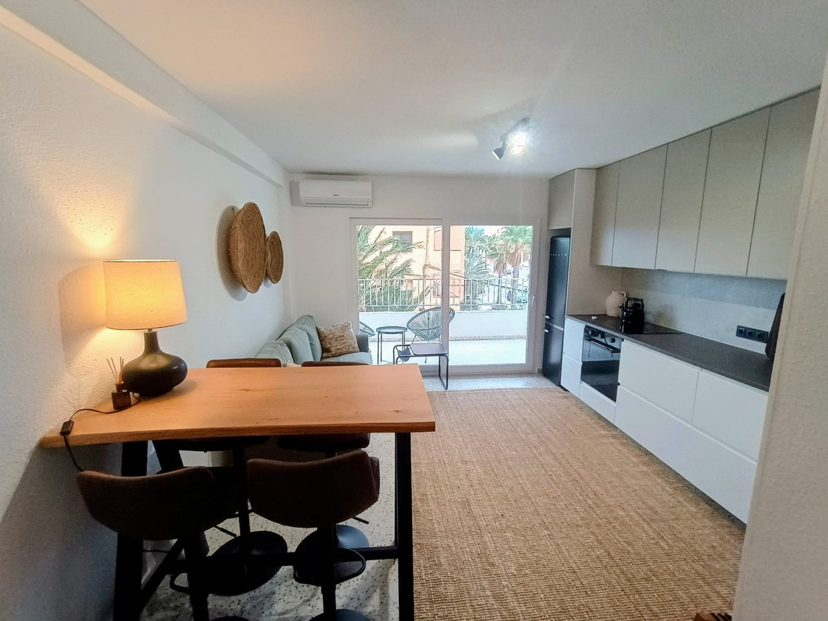 For sale - 2 Bedroom 1 Bathroom Apartment - Middle Floor Apartment in Guardamar del Segura - Guardamar del Segura Centro  - Alicante