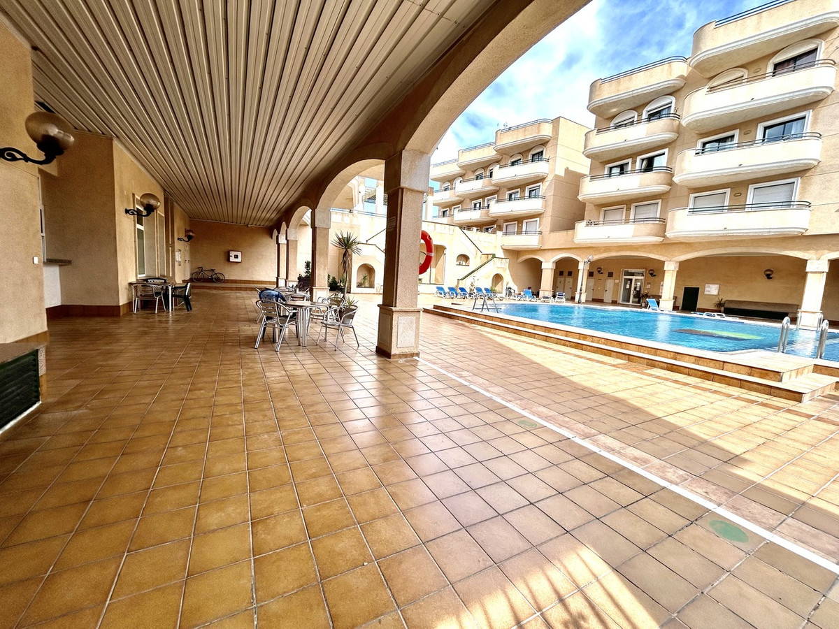 For sale - 2 Bedroom 1 Bathroom Top Floor Apartment in Cabo Roig - Cabo Roig  - Alicante