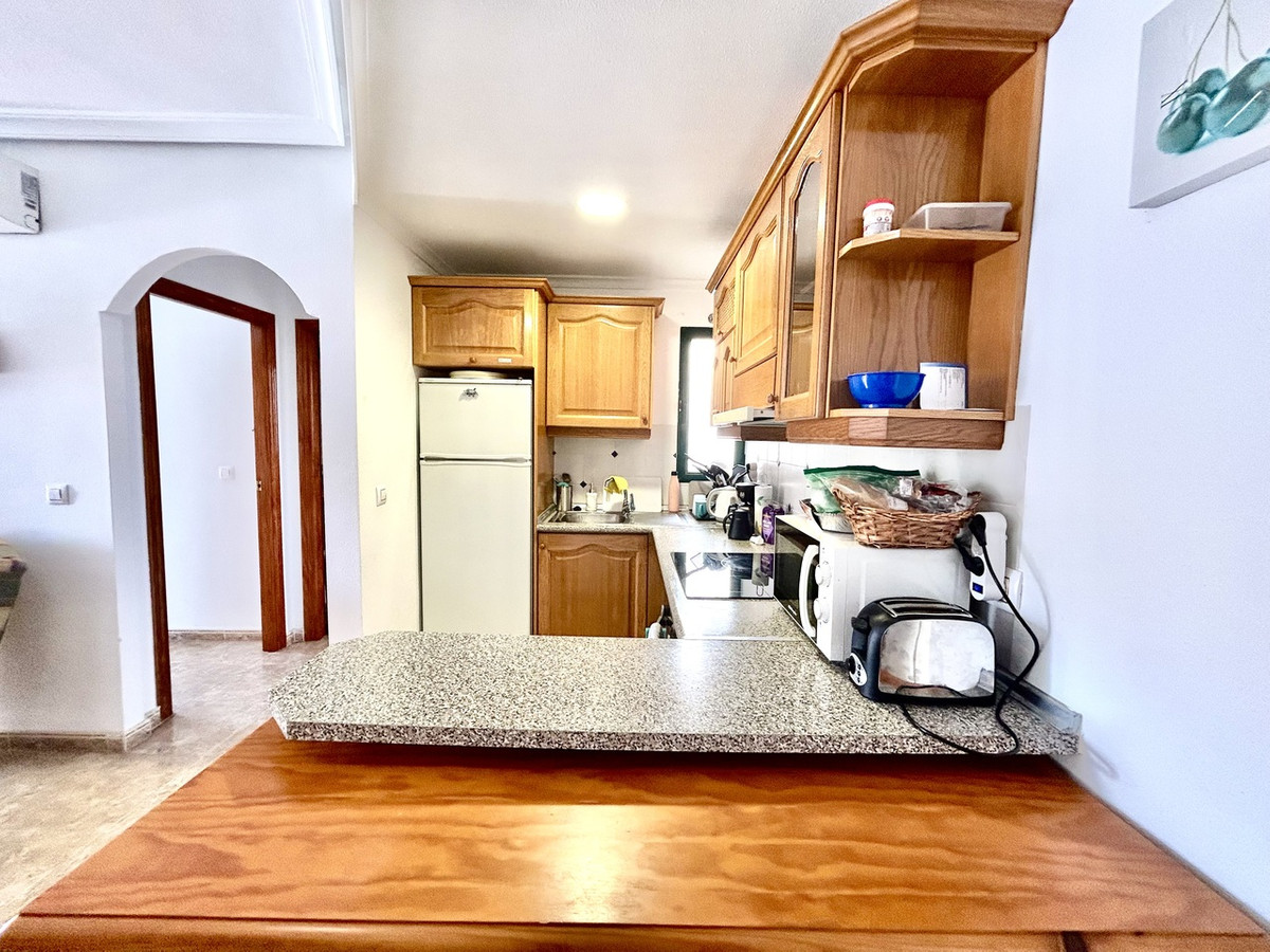 For sale - 2 Bedroom 1 Bathroom Top Floor Apartment in Cabo Roig - Cabo Roig  - Alicante