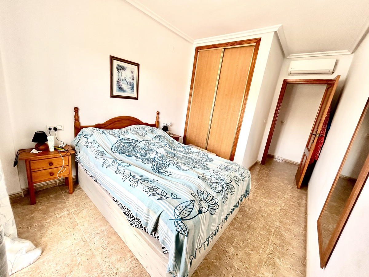 For sale - 2 Bedroom 1 Bathroom Top Floor Apartment in Cabo Roig - Cabo Roig  - Alicante