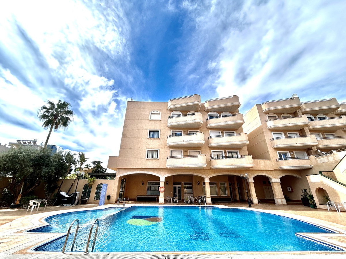For sale - 2 Bedroom 1 Bathroom Top Floor Apartment in Cabo Roig - Cabo Roig  - Alicante