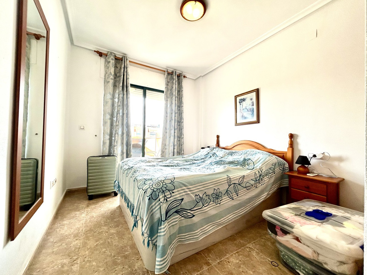 For sale - 2 Bedroom 1 Bathroom Top Floor Apartment in Cabo Roig - Cabo Roig  - Alicante