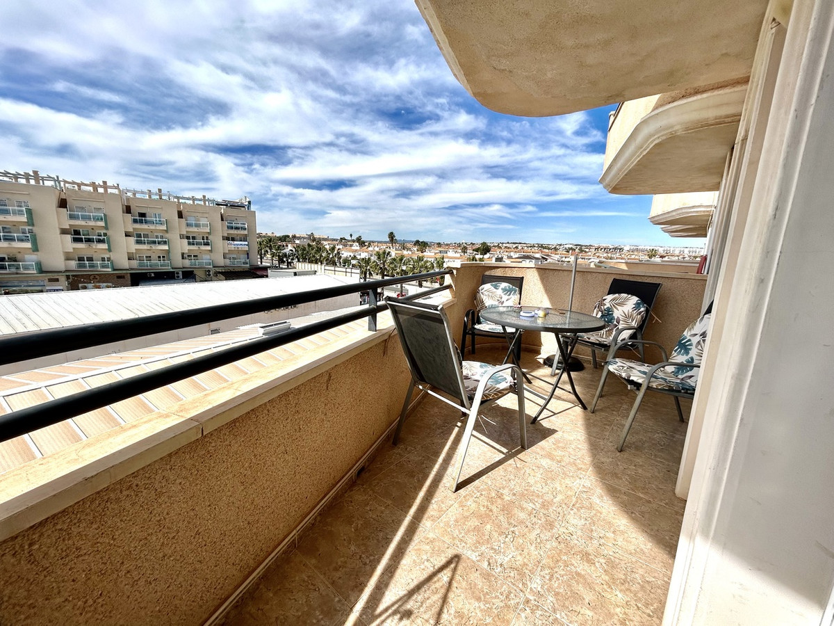 Penthouse in Cabo Roig - Image 2