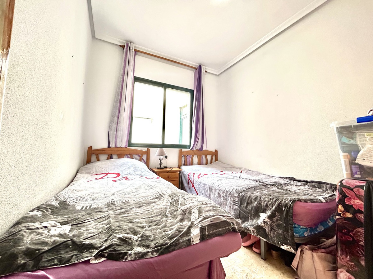 For sale - 2 Bedroom 1 Bathroom Top Floor Apartment in Cabo Roig - Cabo Roig  - Alicante