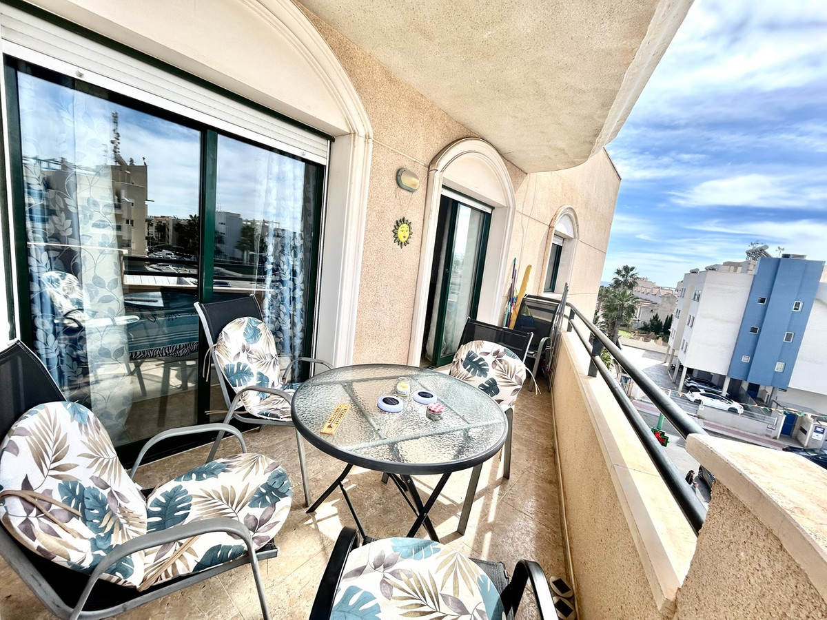 Penthouse in Cabo Roig - Image 3