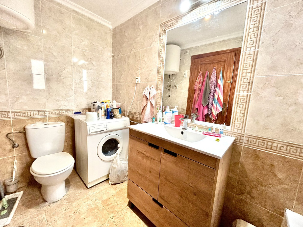 For sale - 2 Bedroom 1 Bathroom Top Floor Apartment in Cabo Roig - Cabo Roig  - Alicante