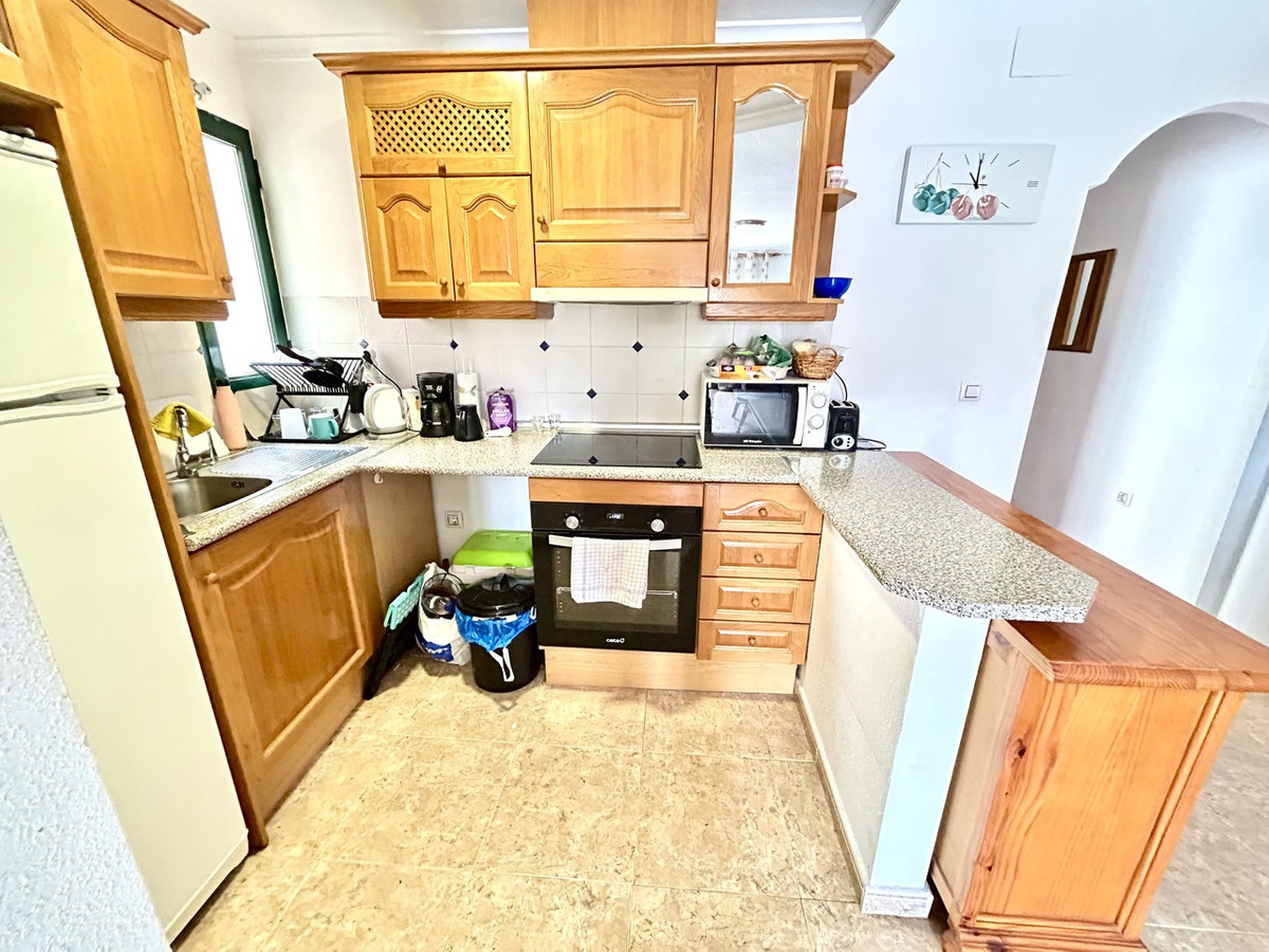 For sale - 2 Bedroom 1 Bathroom Top Floor Apartment in Cabo Roig - Cabo Roig  - Alicante