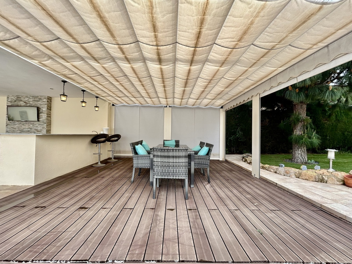 For sale - 6 Bedroom 4 Bathroom House - Detached Villa in Orihuela - Cabo Roig  - Alicante