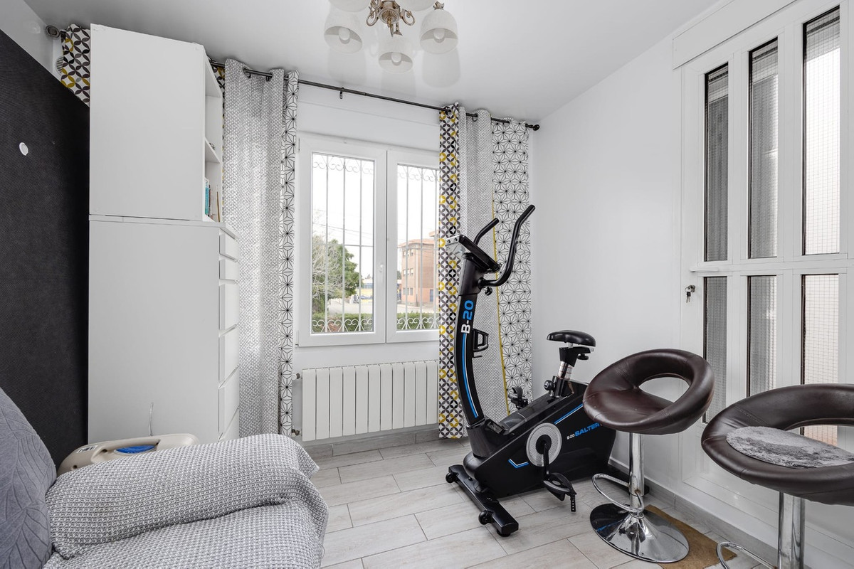 For sale - 3 Bedroom 2 Bathroom House - Townhouse in Torrevieja - Torrevieja Centro  - Alicante