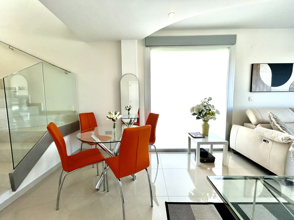 For sale - 3 Bedroom 4 Bathroom House - Detached Villa in Orihuela - Villamartin  - Alicante