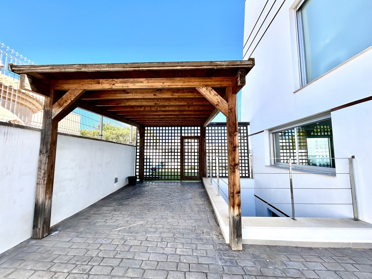 For sale - 3 Bedroom 4 Bathroom House - Detached Villa in Orihuela - Villamartin  - Alicante