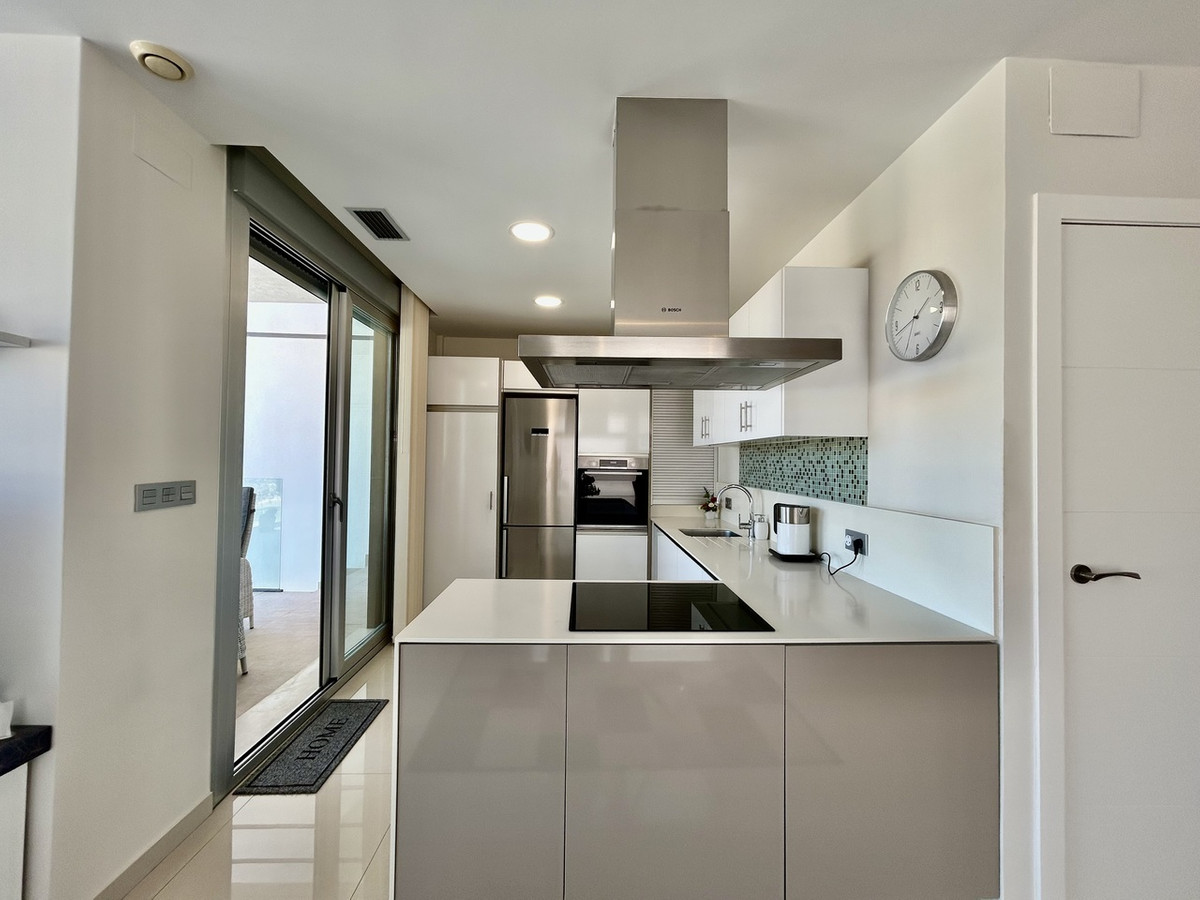 For sale - 3 Bedroom 4 Bathroom House - Detached Villa in Orihuela - Villamartin  - Alicante