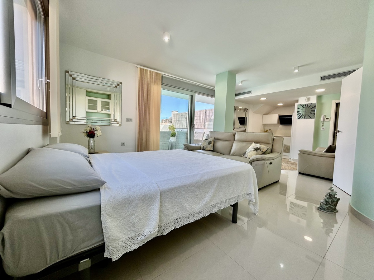 For sale - 3 Bedroom 4 Bathroom House - Detached Villa in Orihuela - Villamartin  - Alicante