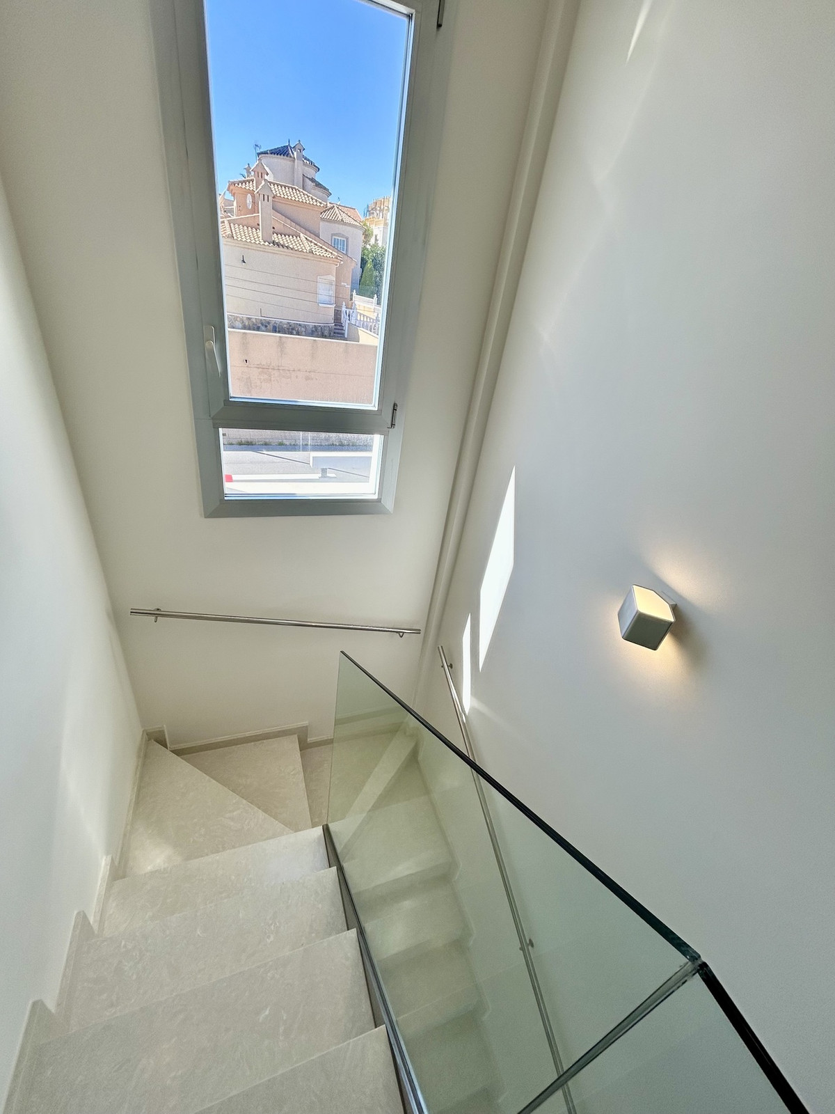 For sale - 3 Bedroom 4 Bathroom House - Detached Villa in Orihuela - Villamartin  - Alicante