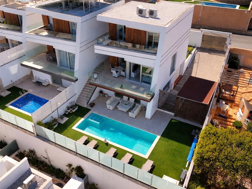 3 Bedroom 4 Bathroom House - Detached Villa in Orihuela