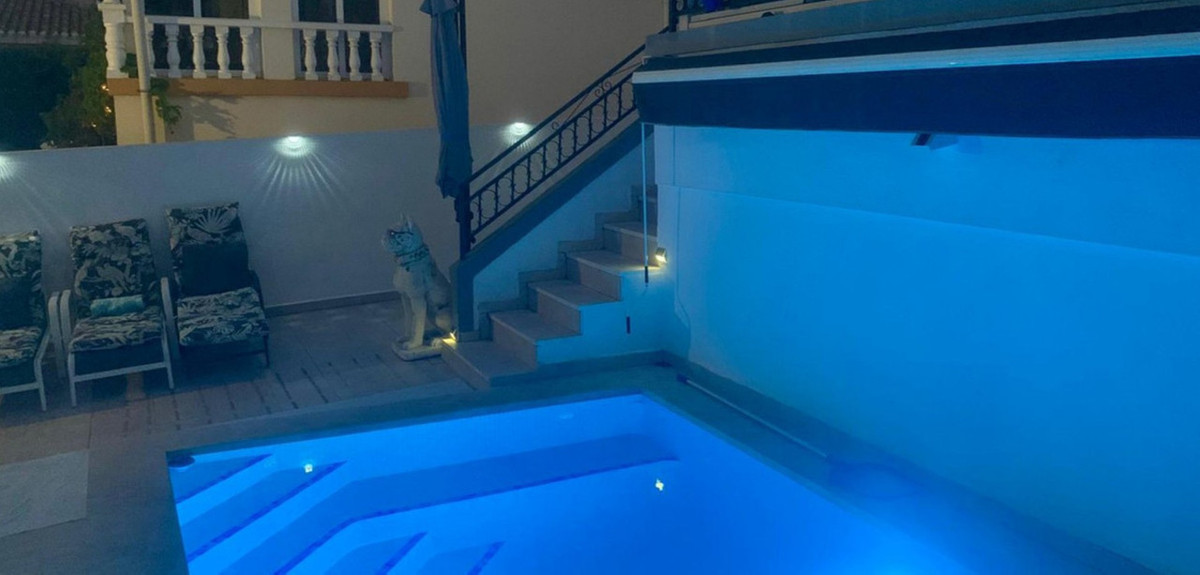 For sale - 2 Bedroom 3 Bathroom House - Detached Villa in Orihuela - Villamartin  - Alicante