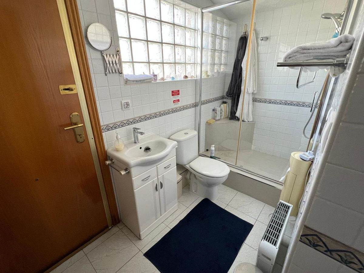 For sale - 3 Bedroom 2 Bathroom House - Detached Villa in Orihuela - Cabo Roig  - Alicante