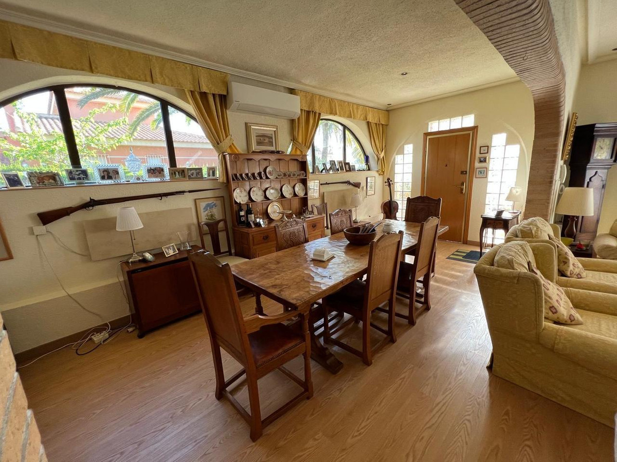 For sale - 3 Bedroom 2 Bathroom House - Detached Villa in Orihuela - Cabo Roig  - Alicante