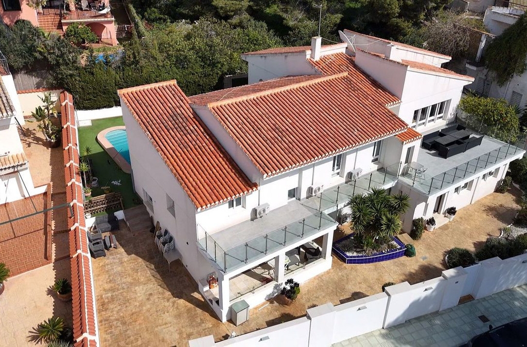 7 Bedroom 4 Bathroom House - Detached Villa in Orihuela