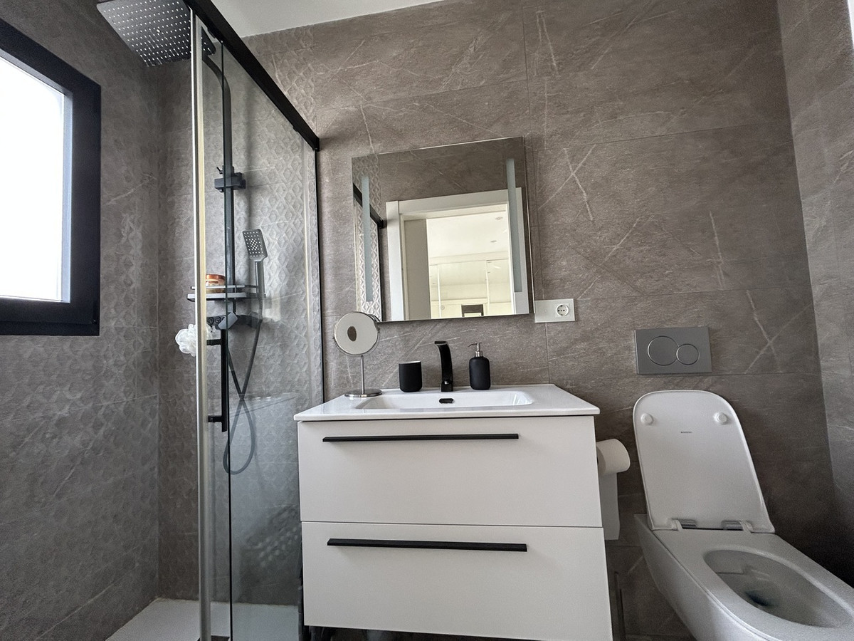 For sale - 3 Bedroom 4 Bathroom House - Detached Villa in Orihuela - Los Balcones  - Alicante