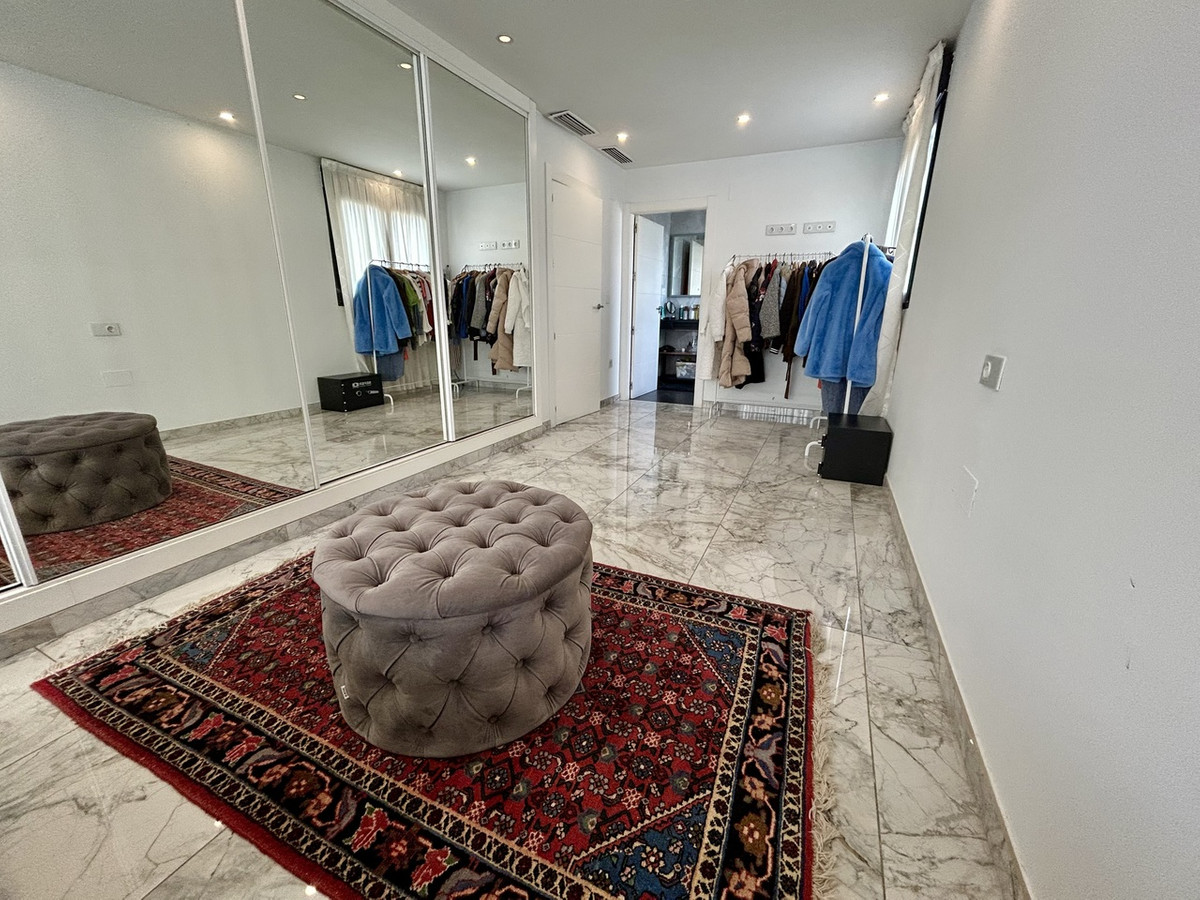 For sale - 3 Bedroom 4 Bathroom House - Detached Villa in Orihuela - Los Balcones  - Alicante